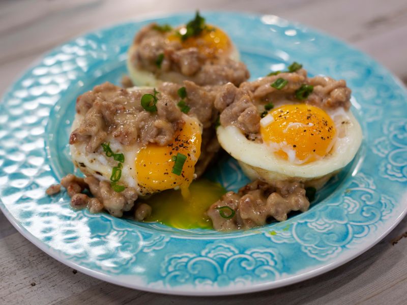 Egg Biscuits and Gravy Cups