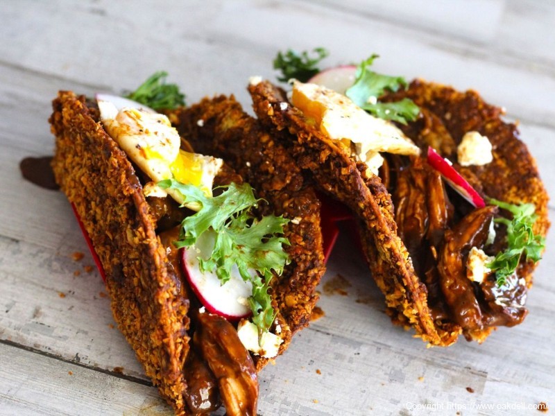  Chicken Mole in Nacho Cheese Tortilla Shells